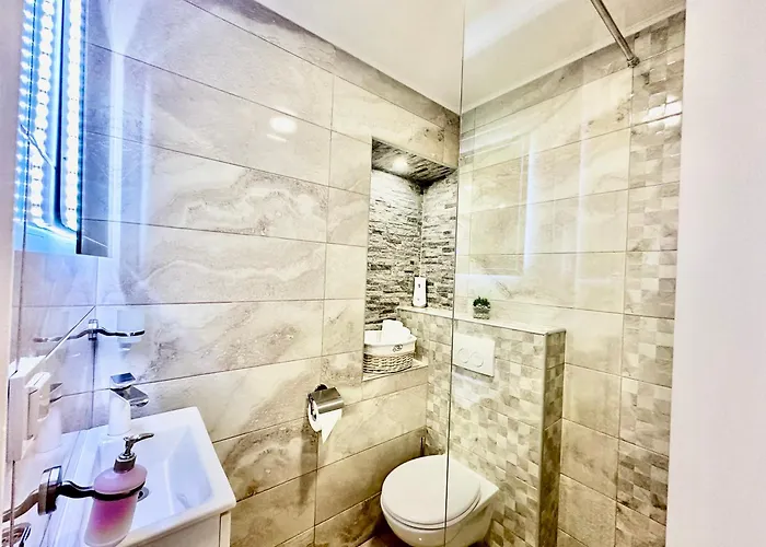 Primadonna Apartment *